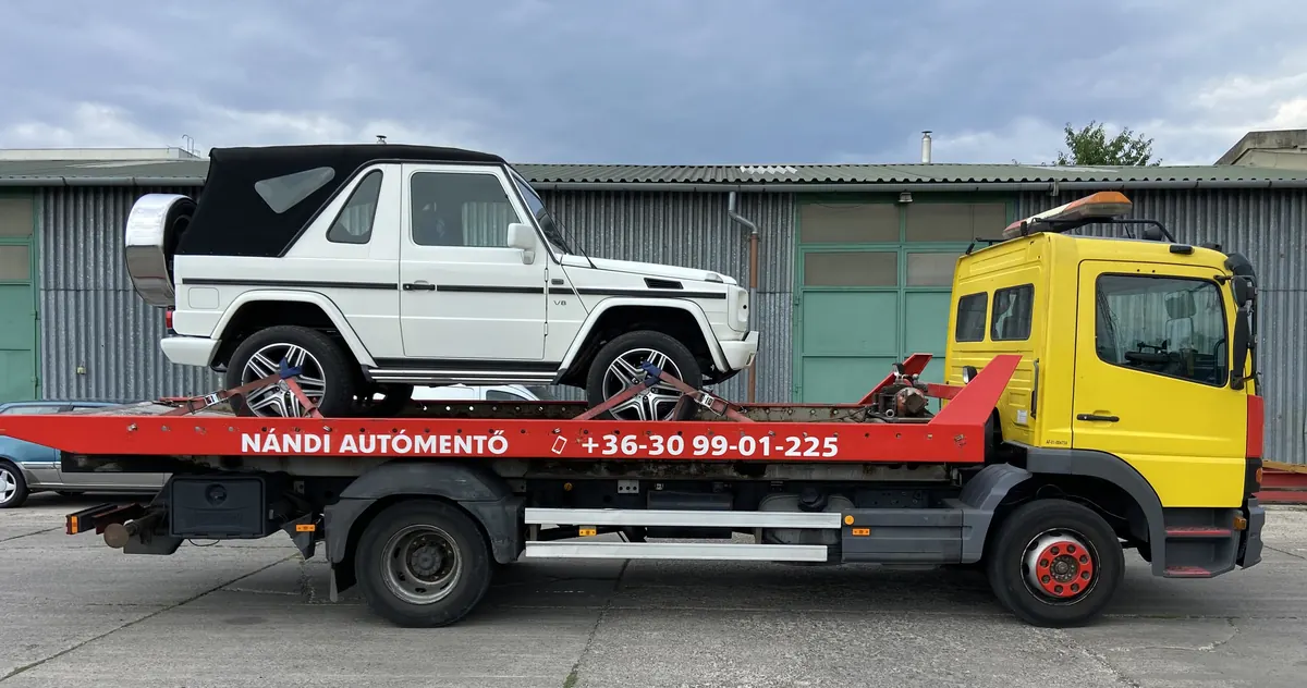 Nyitott tetős Mercedes G-osztály Nándi trélerén
